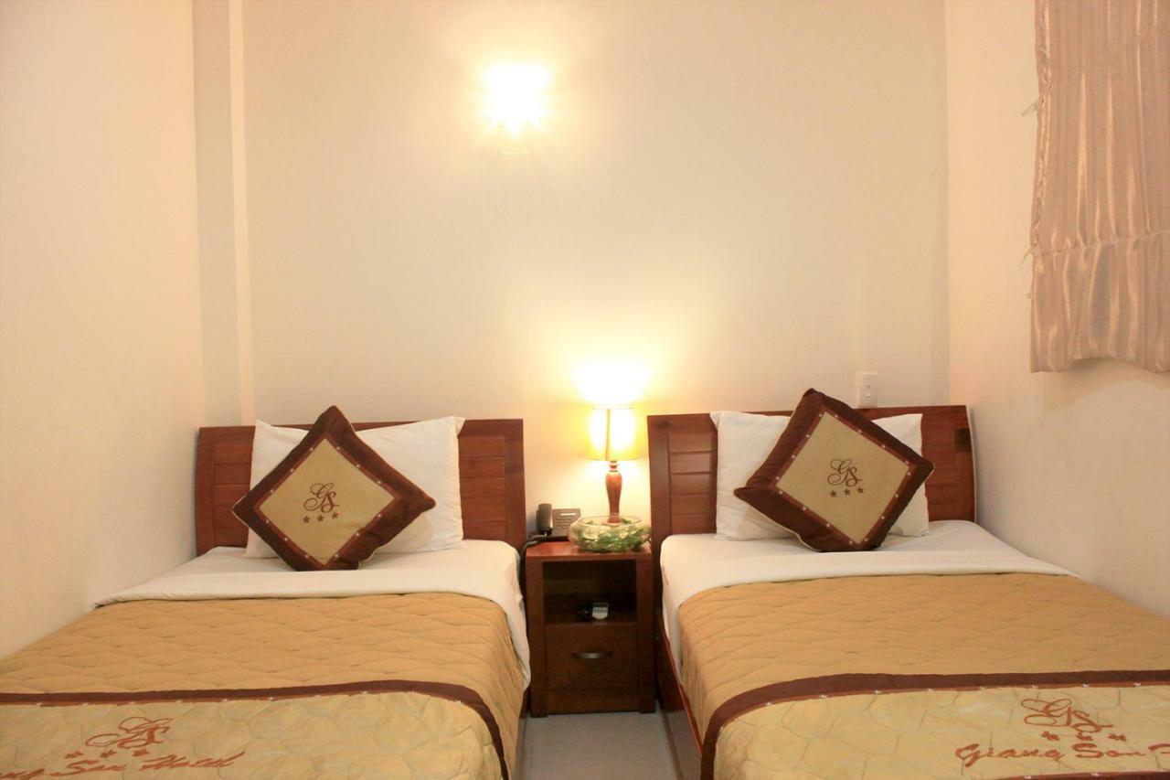 Giang Son 2 Hotel Ho Chi Minh City Exterior photo